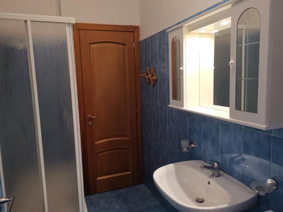 Genova Tra Mare E Centro Apartment Bagian luar foto